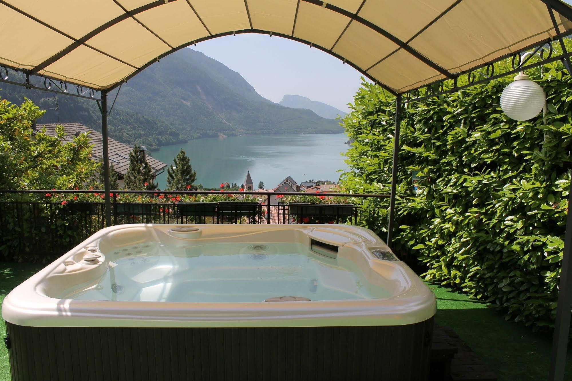 Hotel Florida Molveno Exterior photo